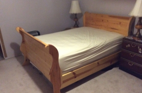 Pine sleigh bed