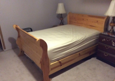 Pine sleigh bed